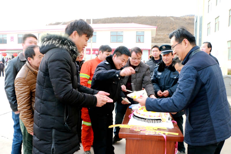 5c443f0c13c14.jpg 5c443f0c13c14.jpg